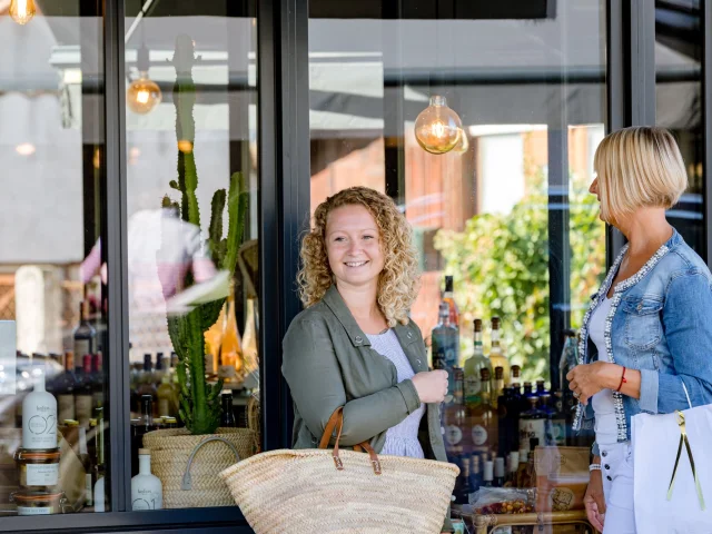 Aiguillon Shopping Cecile Bourschiedt 1