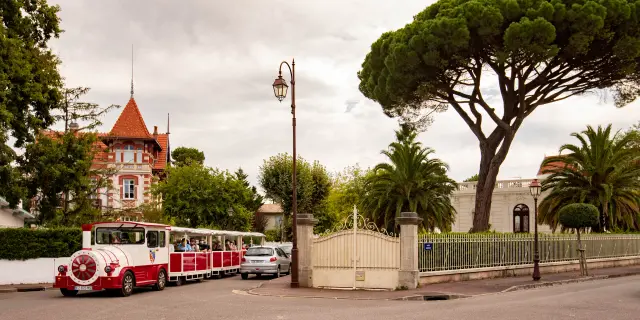 Ville Dhiver Petit Train
